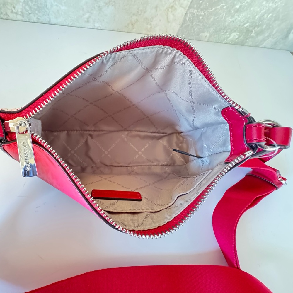 Michael Kors Jet Set Crossbody Bag Tech Attached MK UniCorn Dark Raspberry - Picture 8 of 14